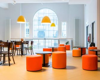 a&o Salzburg Hauptbahnhof - Hostel - Salzburgo - Restaurante