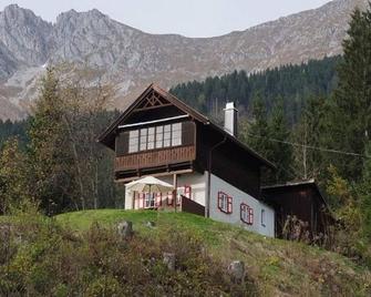 Stoantaler Höfl - holiday home - Innsbruck - Edificio