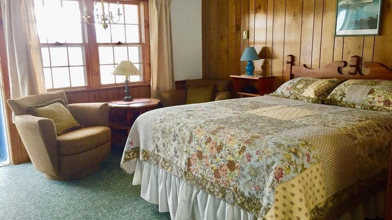 Moody's Motel & Cottages