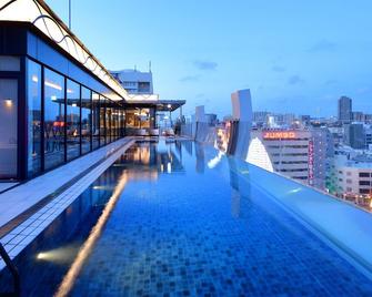 Hotel Aqua Citta Naha - Naha - Pool