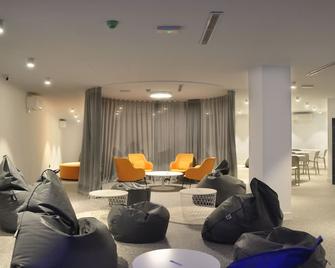 Residencia Universitaria Resa Málaga Centro - Málaga - Living room