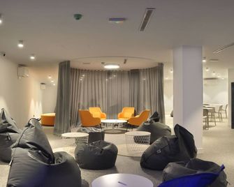 Residencia Universitaria Resa Málaga Centro - Málaga - Lounge