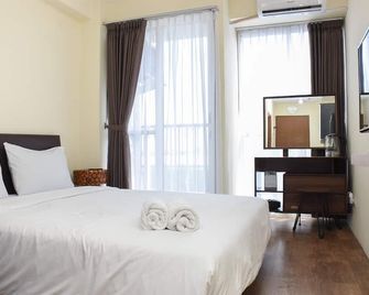 Nice And Cozy Studio At Tifolia Apartment - Yakarta - Habitación