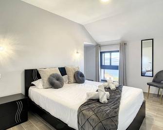 My school II by Atlantic Holiday - Ponta Delgada - Bedroom