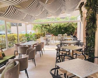 Hotel-Restaurant Isidore Nice Ouest - Nicea - Restauracja