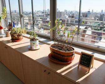 Shin-Osaka Youth Hostel - Osaka