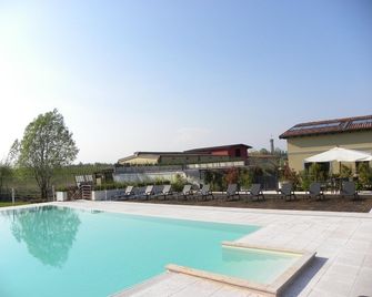 Agriturismo Feliciana - Pozzolengo - Bazén