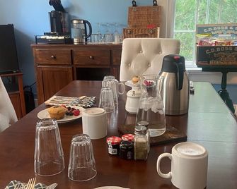The White Gables Inn - Fryeburg - Essbereich