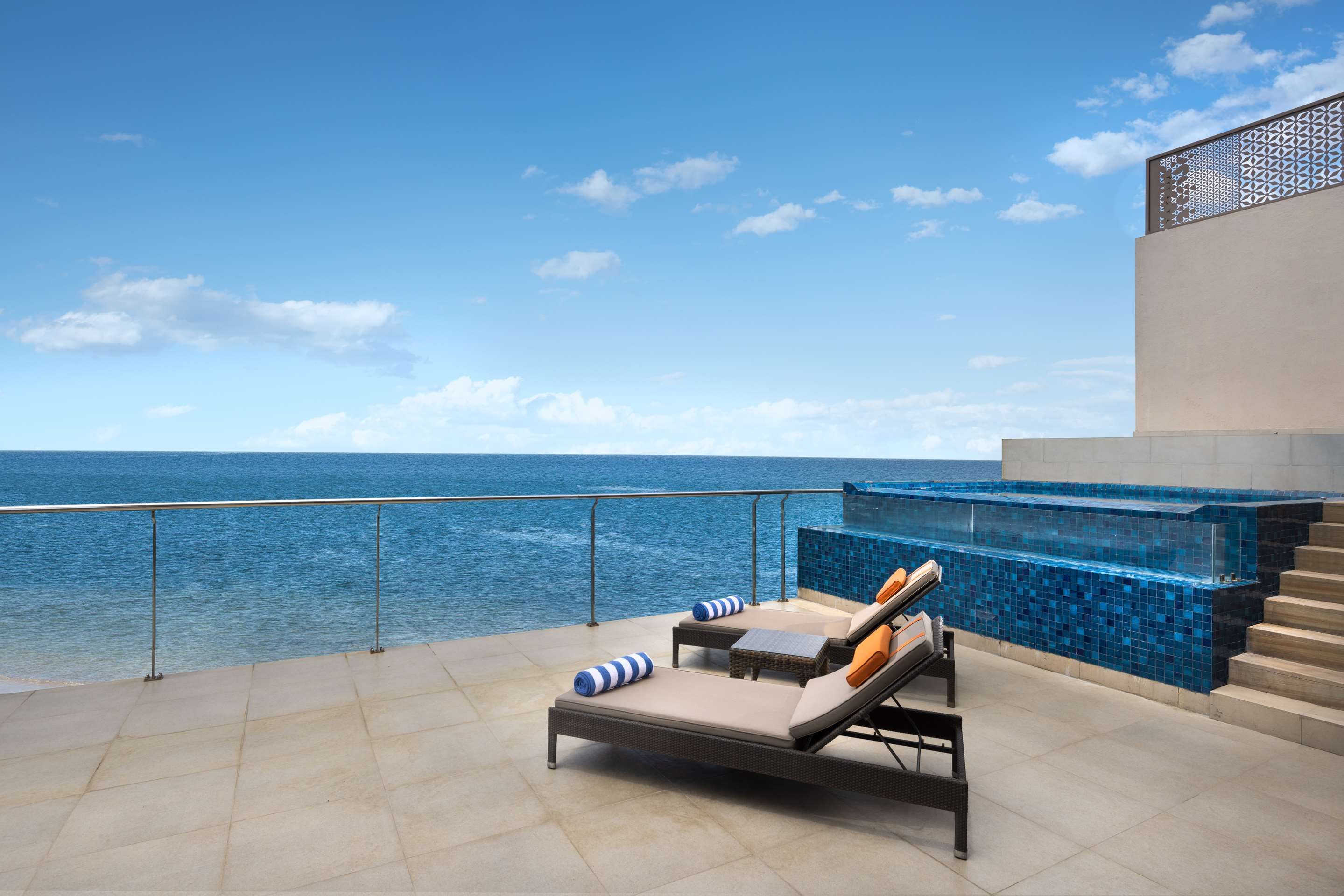 راديسون بلو ريزورت جالي