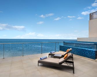 راديسون بلو ريزورت جالي - جالي - شرفة