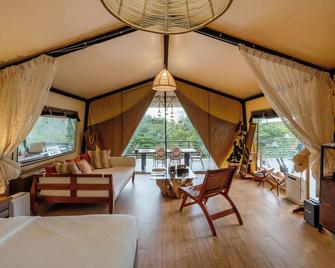 Te Mata Glamping - Pak Chong - Huiskamer