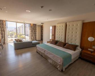 Hotel Ciudad de Ponferrada, an Ascend Collection Hotel - Ponferrada - Ložnice