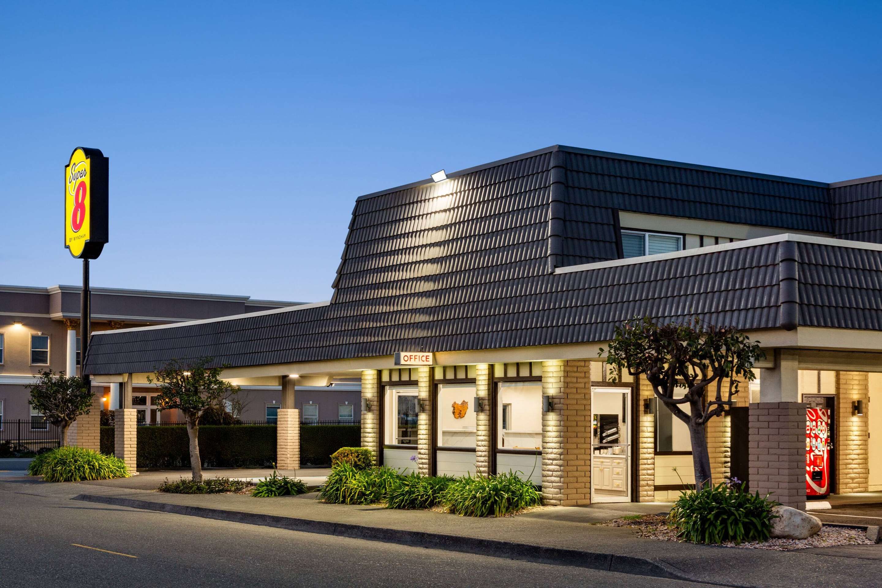 Super 8 by Wyndham Eureka - Eureka - Bygning