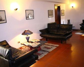 Hotel Villa Marina - La Maddalena - Sala de estar