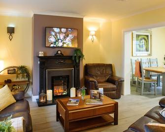 Waterfront Self Catering Houses - Carrick-on-Shannon - Living room