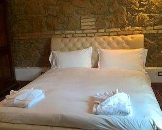 Agriturismo Tenuta de Castro - Апрілія - Спальня