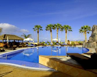 Grand Hotel Callao - Callao Salvaje - Pool