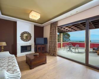 地中海公主飯店 - 僅供成人入住 - 帕拉利亞卡泰里尼斯 - 客廳