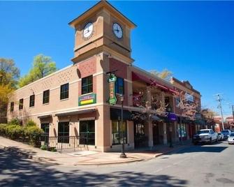 All Inclusive Furnished Duplex In Hillcrestclose To Everything - Little Rock - Building