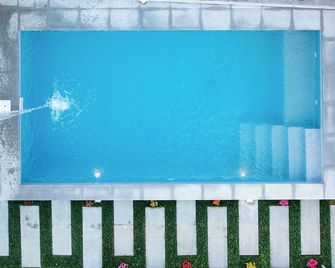 Gold Coast Photography Inn - Cascais - Piscina