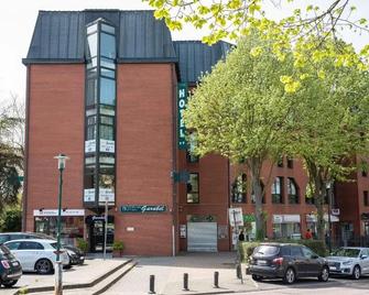 Hôtel Garabel - Plaisir - Gebouw