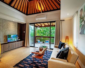 Avana Villa Jimbaran By Fays Hospitality - Denpasar - Living room