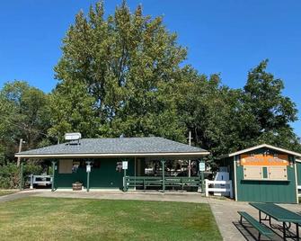 Comfy Clean & Cute - Marion - Budova