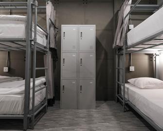 Man Cave Hostel Vientiane - Vientiane - Soverom