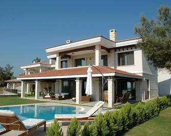 Kıbrısta güzel bir tatil gecirebilirsiniz - Istanbul - Edifici