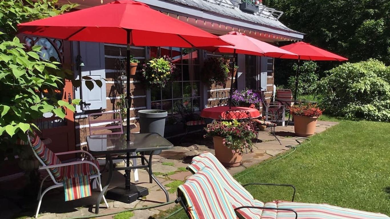 Le Petit Clocher Gite Touristique B & B