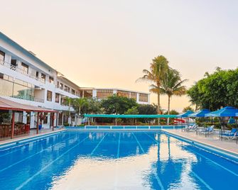 Las Poncianas Hotel Casma - Casma - Piscina