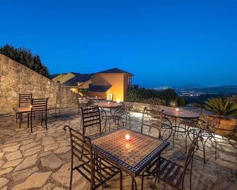Hotel Alahuar - Benimaurell - Patio