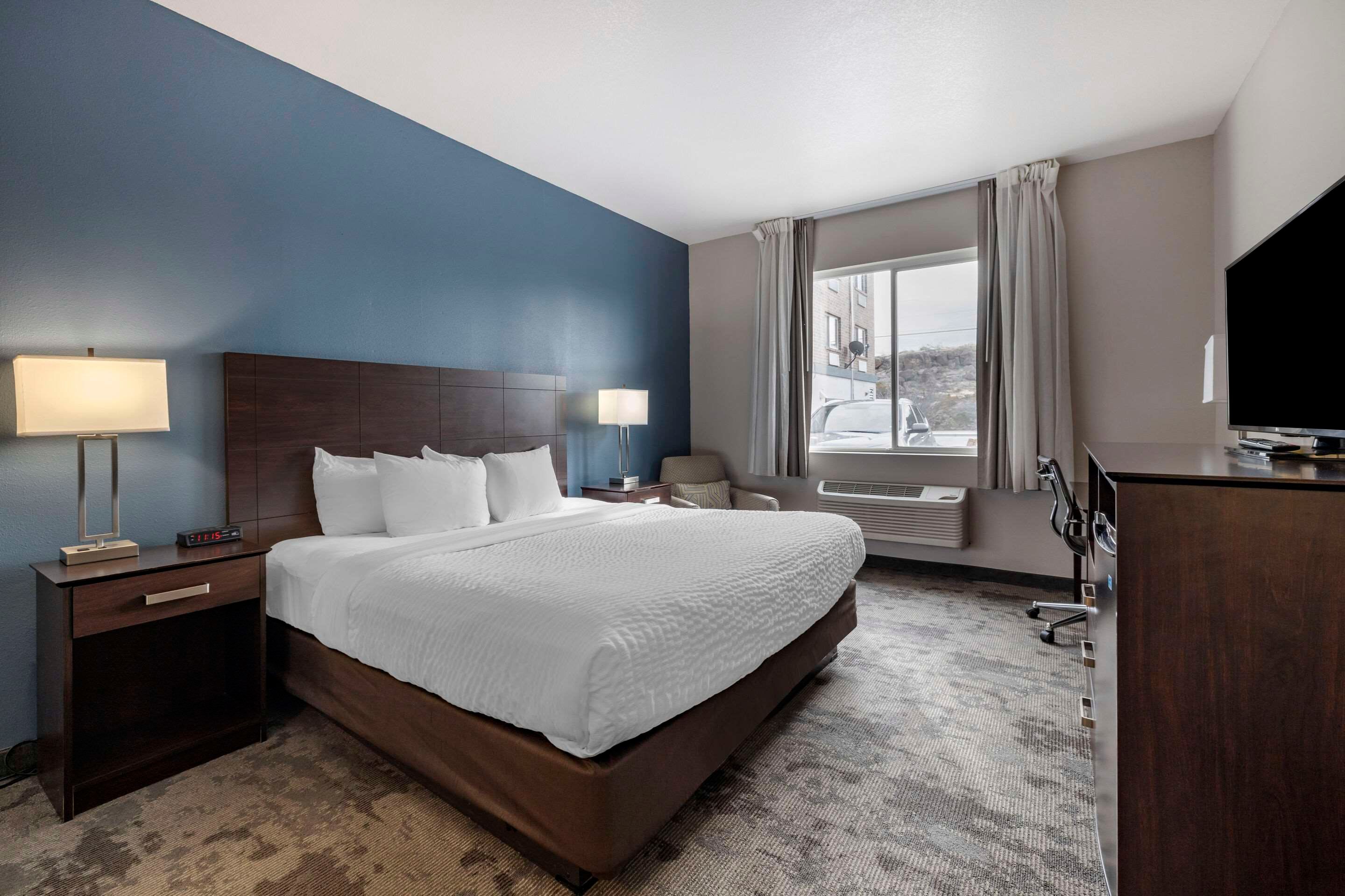 Bedroom view of Clarion Inn Kingman I-40 Route 66