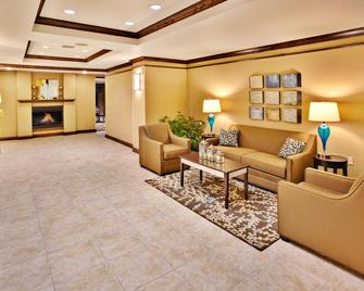 Holiday Inn Express Hotel & Suites Dubuque-West - Dubuque - Hall