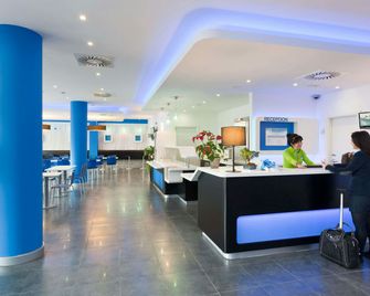 ibis budget Dresden City - Dresden - Receptionist