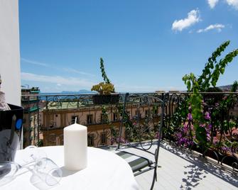 Villa Margherita - Nápoles - Balcón