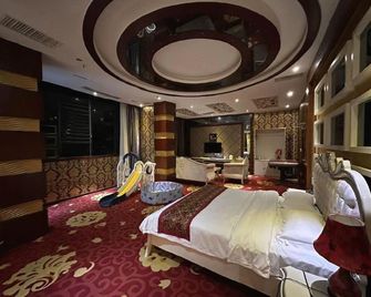 Yuanxuan Hotel (Anshun Xintiandi Food Street) - Anshun - Bedroom