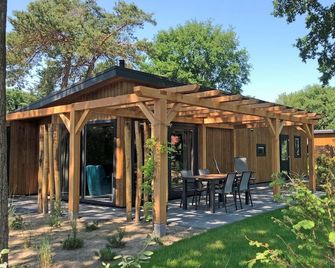 Nice house with sauna, garden & pool | Pets allowed - Wekerom - Patio
