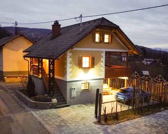 Holiday home in Crnomelj - Kranjska Krain 35279 - Črnomelj - Edificio