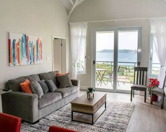 Smuggler's Cove Villa at SeaScape - West End - Living room
