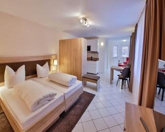 Hotel Ochsen - Ammerbuch - Bedroom