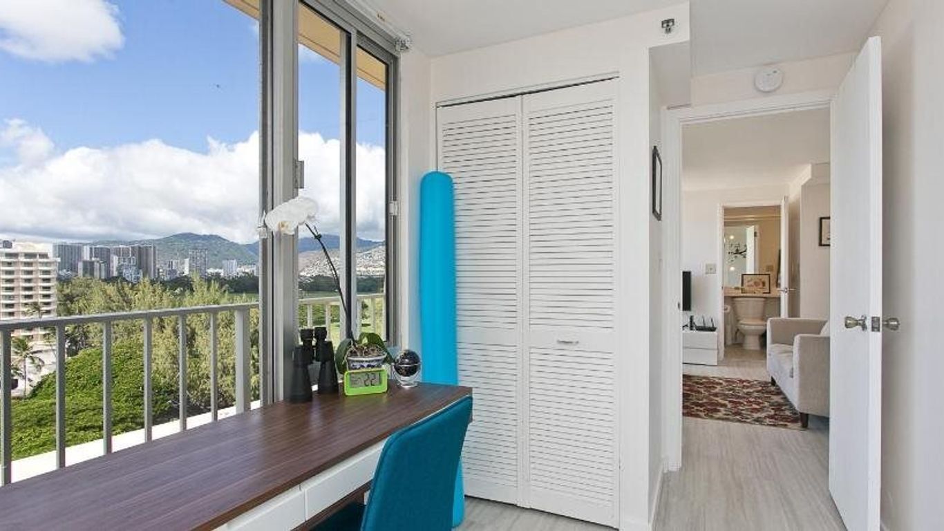 Diamond Head Beach Hotel