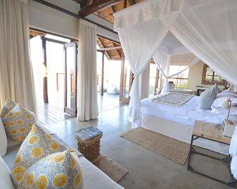 Esiweni Luxury Safari Lodge - Ladysmith - Bedroom