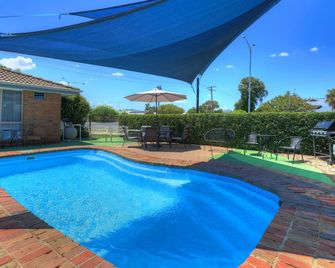 Pevensey Motor Lodge - Echuca - Πισίνα