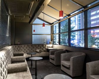 Cross Hotel Osaka - Osaka - Lounge