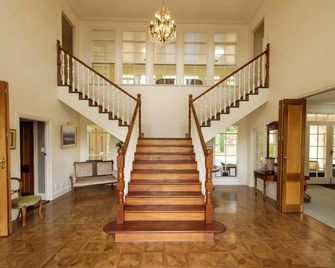 Montfort Manor - Traralgon - Stairs
