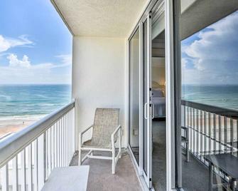 Sunny Daytona Beach Gem with Ocean Views! - Daytona Beach - Balcony