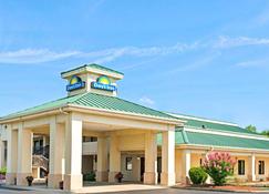 Days Inn by Wyndham Covington - Covington - Gebouw