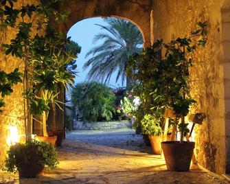 Hotel Baglio Santacroce - Valderice - Patio