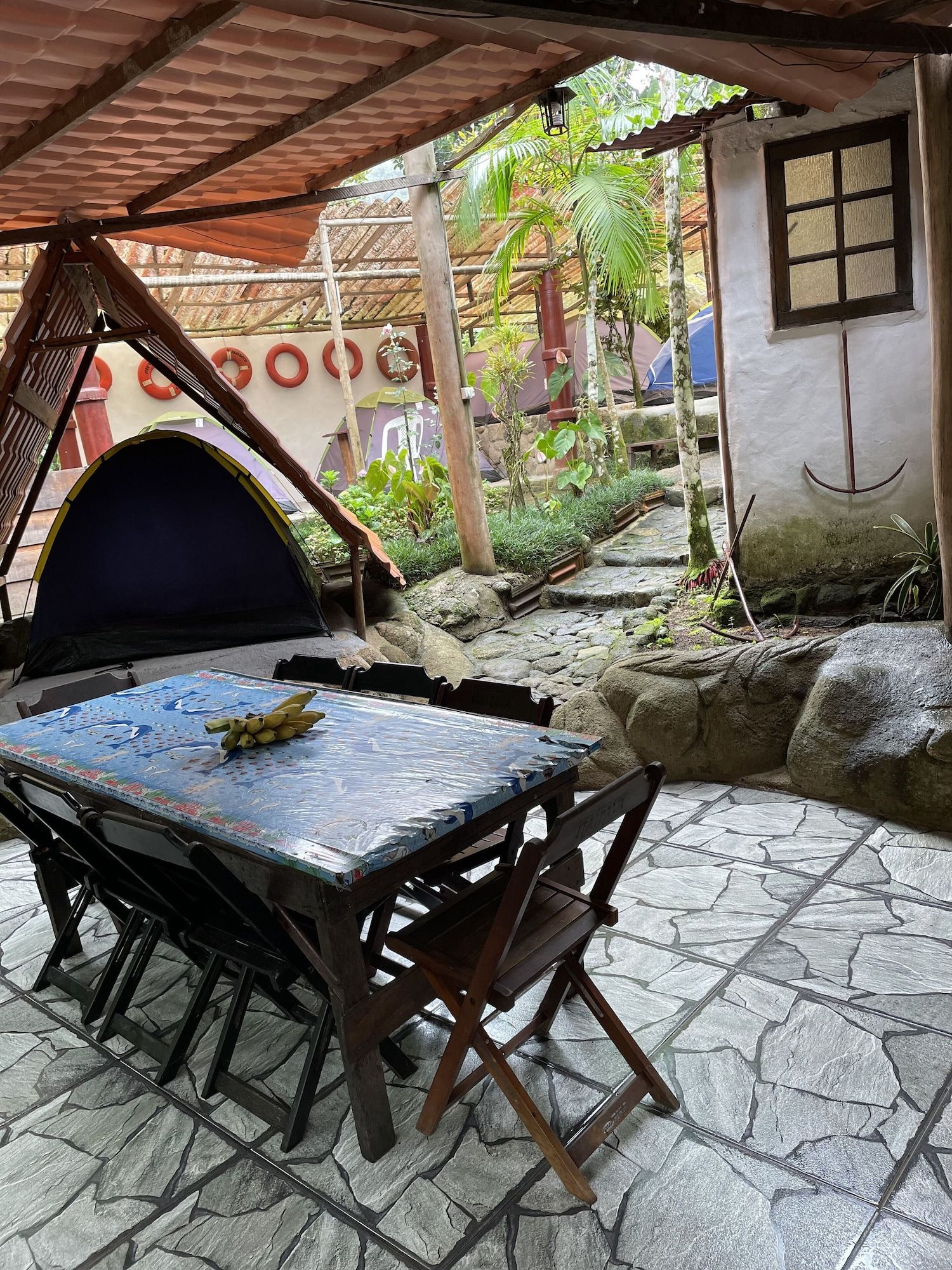 ريدي كامب إي سويتس دا كاتشويرا - انغرا دوس ريس - شرفة مرصوفة